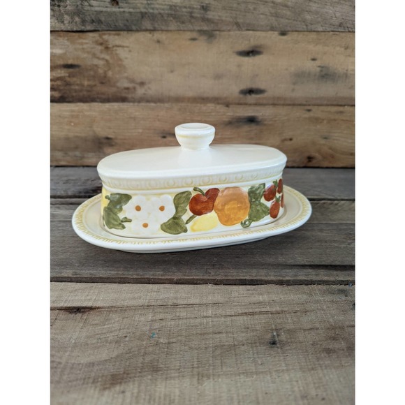 Vtg 1965 Della Robbia Covered Butter Dish by Metlox Poppytrail Vernonware - Picture 2 of 9